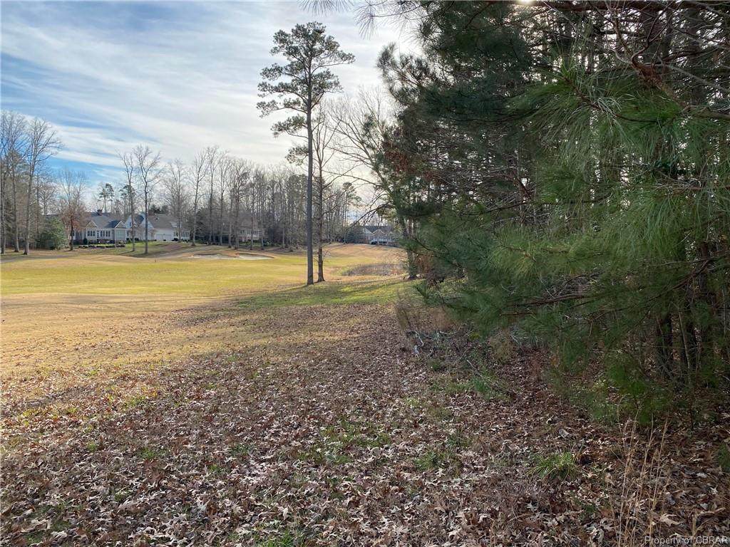 143 Turnberry - Photo 1