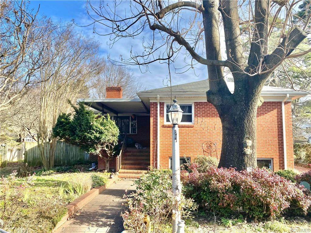 915 Algoma Street - Photo 1