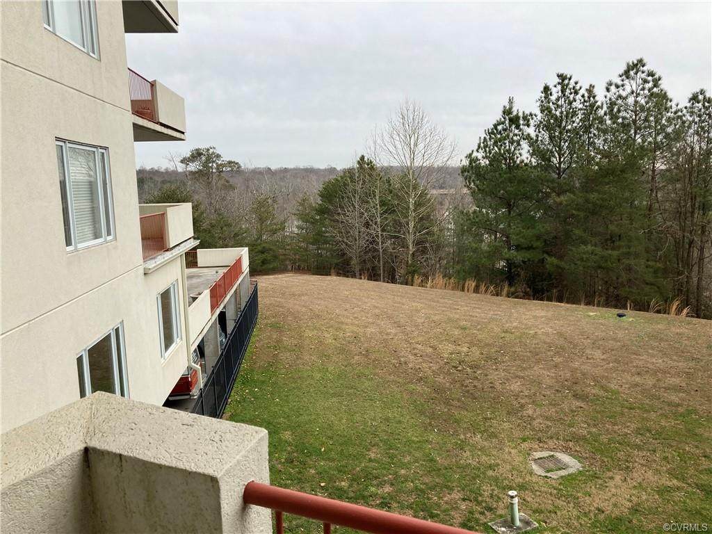 301 Beacon Ridge Drive - Photo 1