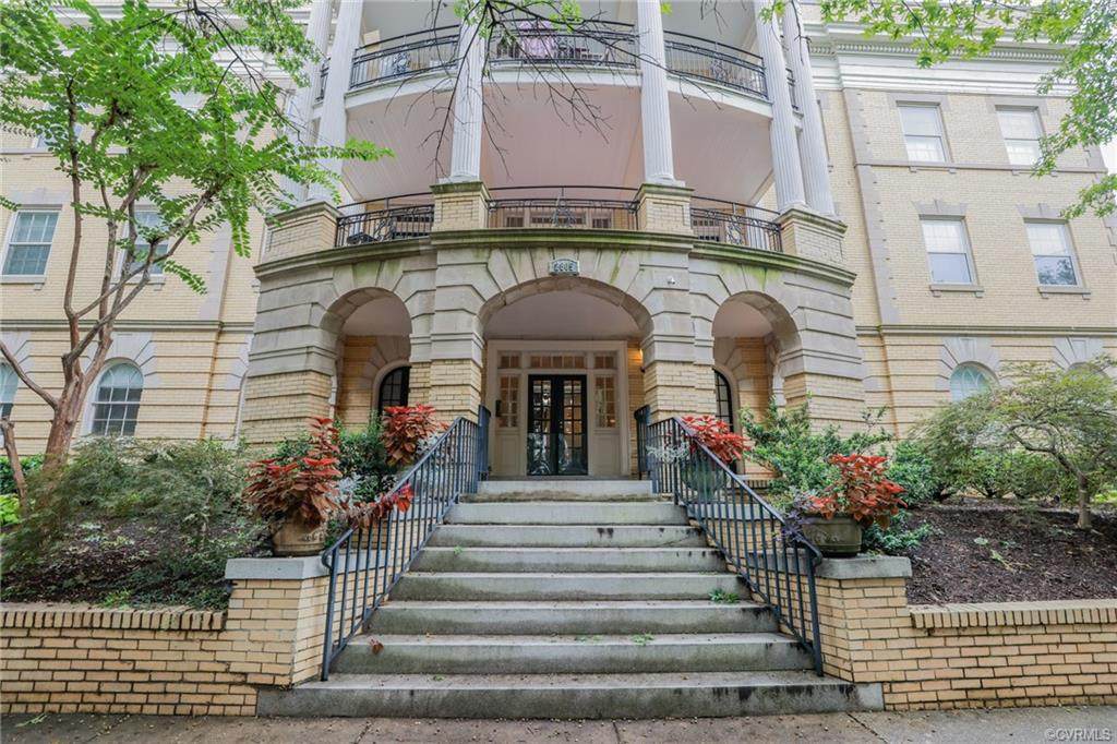 2805 Monument Avenue - Photo 1