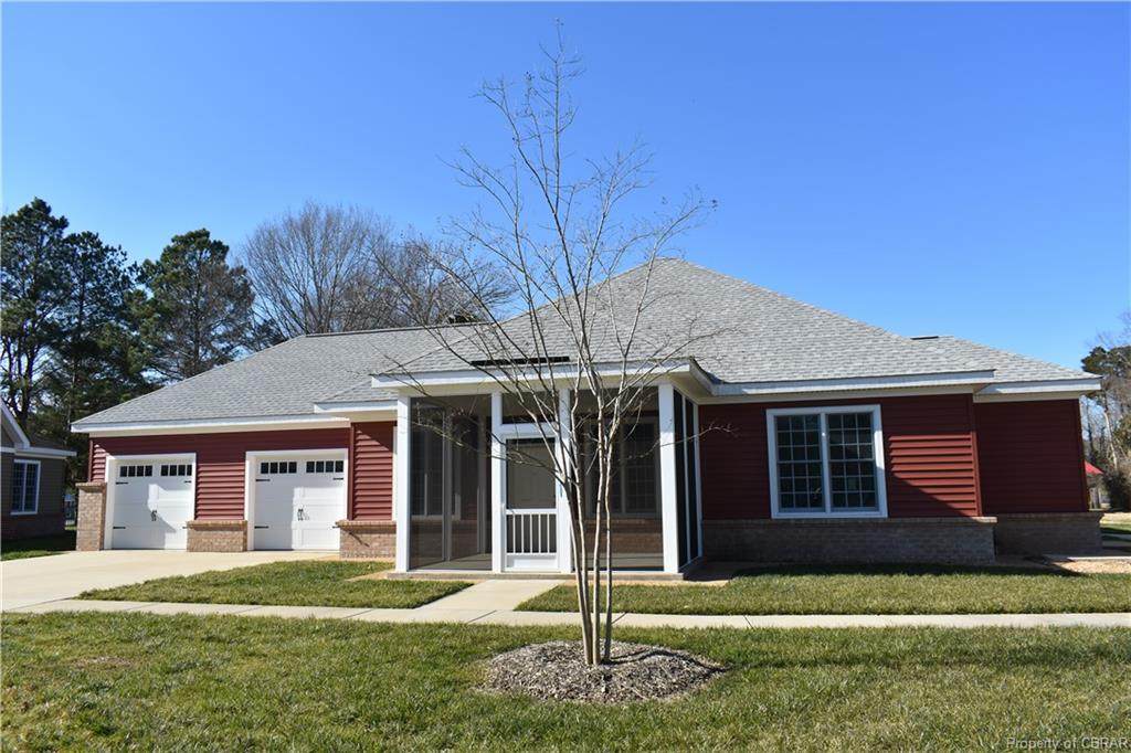 30 Village Point - Photo 1
