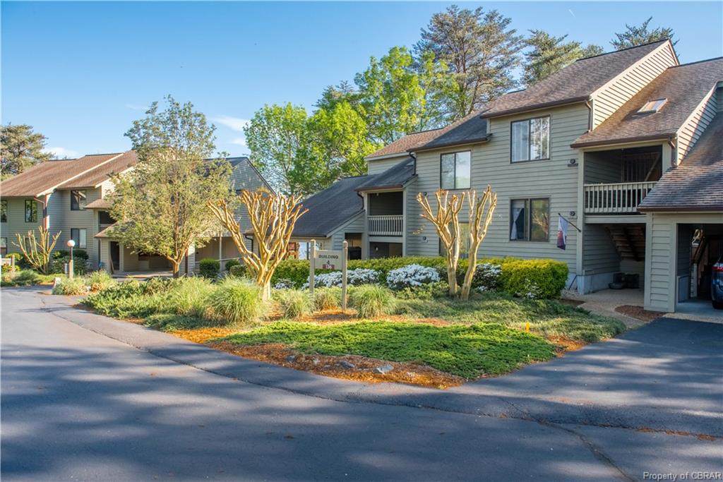 136 Mariners Point Lane - Photo 1
