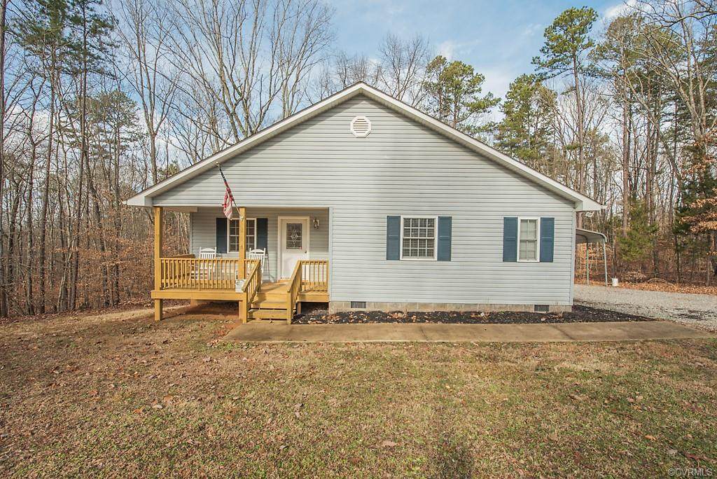564 Roanoke Drive - Photo 1