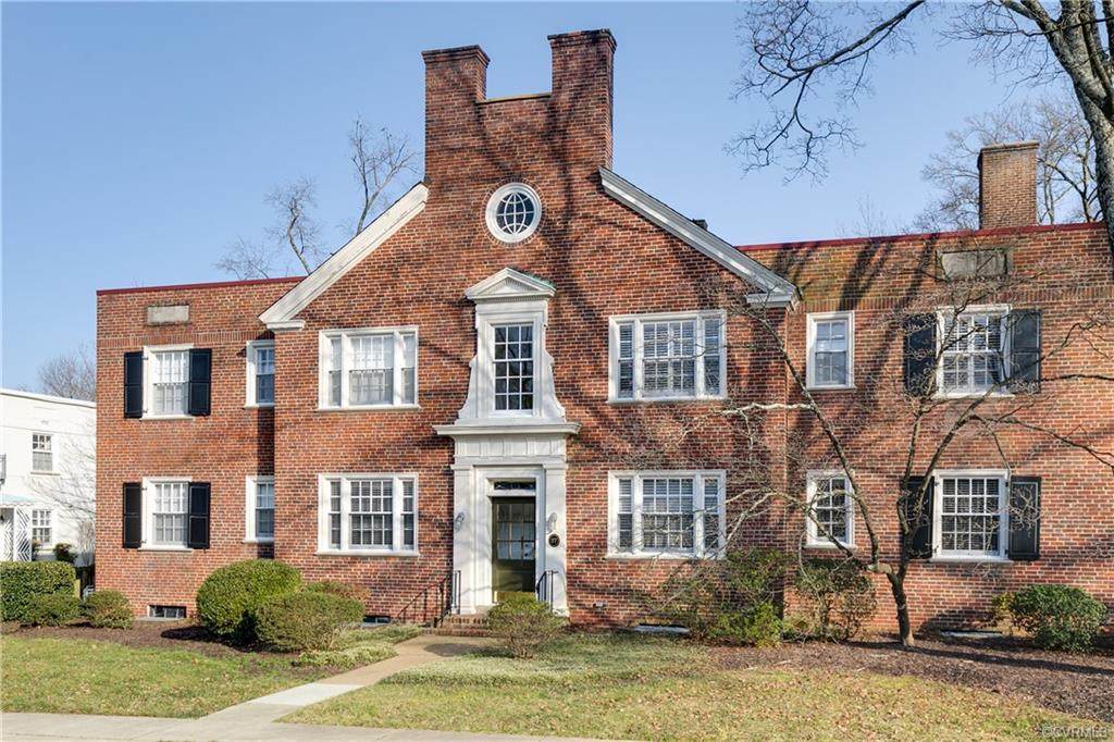 27 Locke Lane - Photo 1