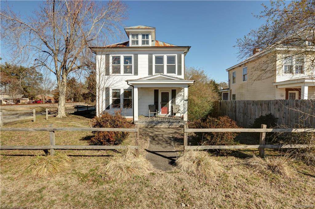 104 E Fifth St - Photo 1