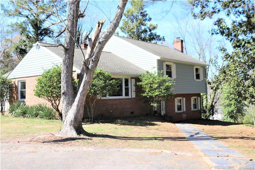 9900 Oldfield Drive - Photo 1