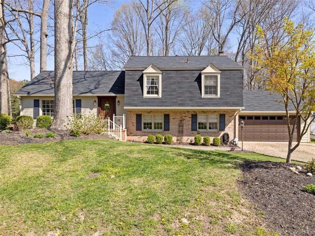 10100 Deepwood Circle - Photo 1