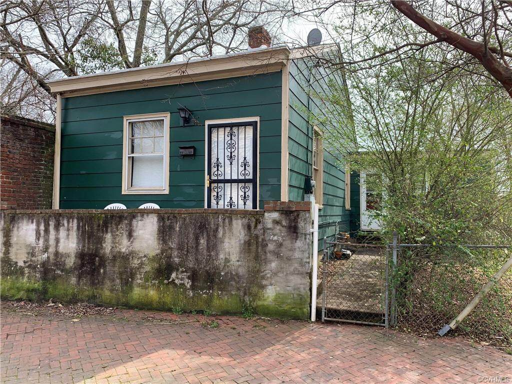 2219 M Street - Photo 1