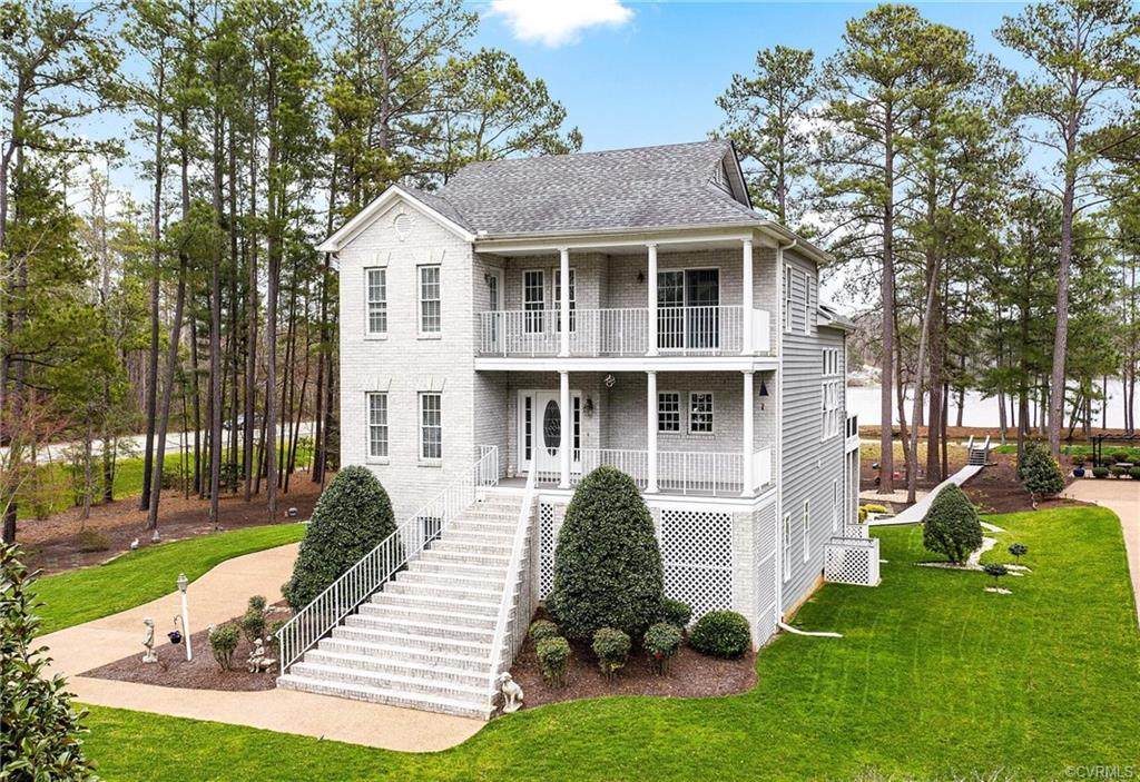 3201 Sailview Drive - Photo 1