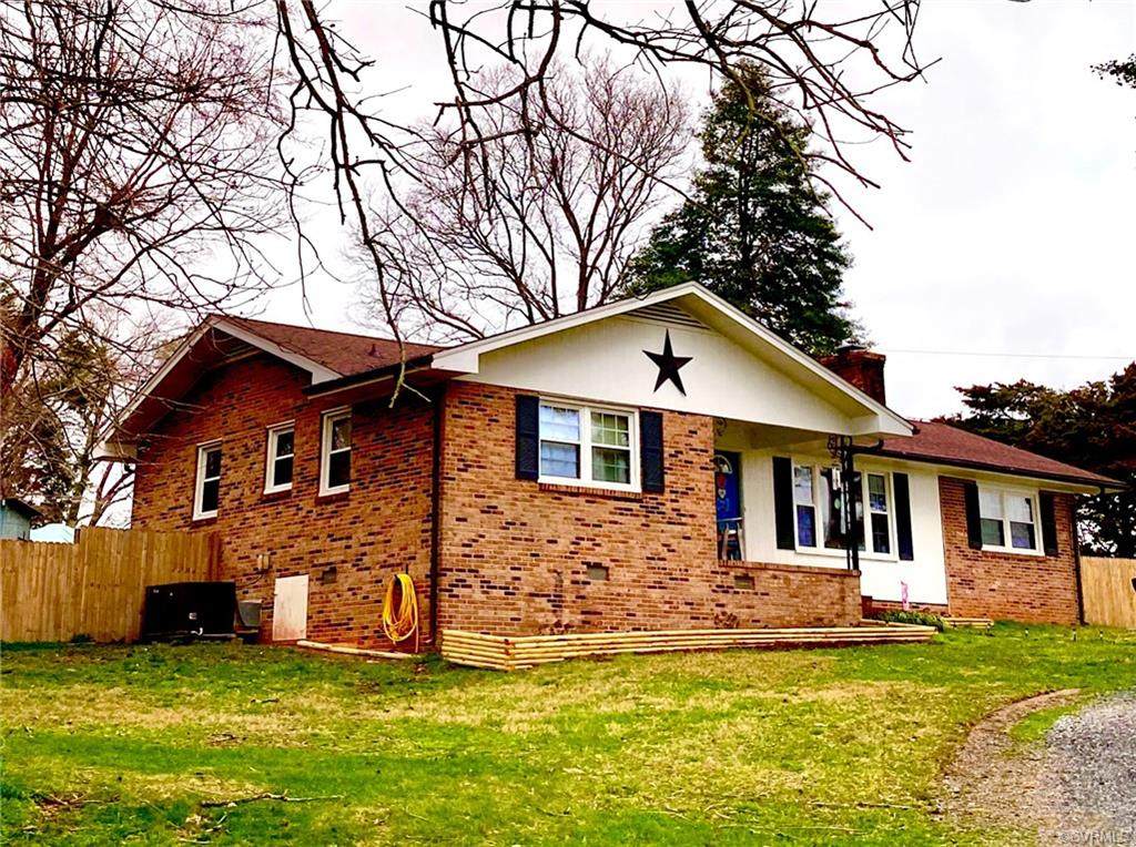 2825 Blackstone Road - Photo 1