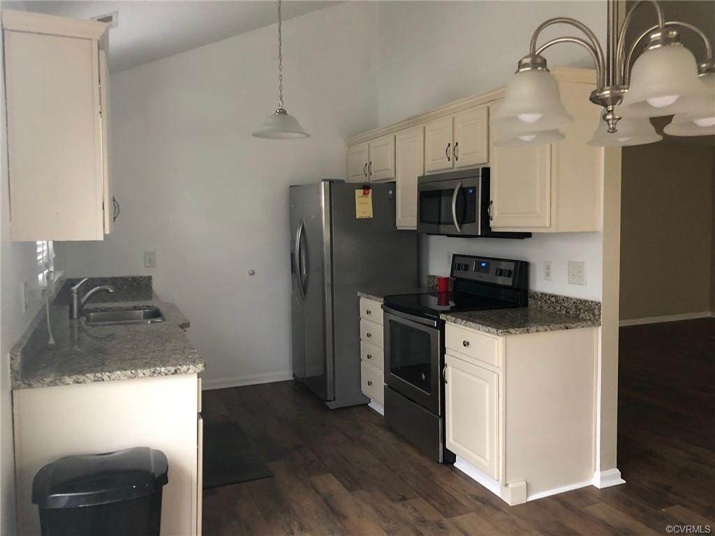 84 Desmonde Lane - Photo 1