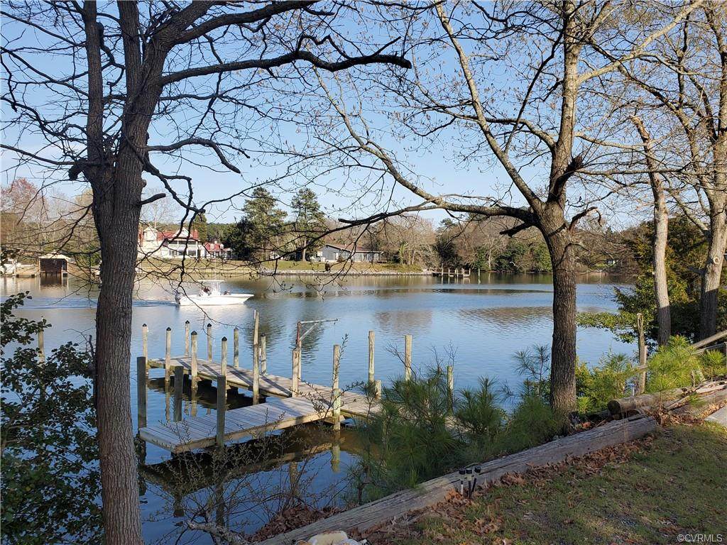 323 Lucom Point Drive - Photo 1