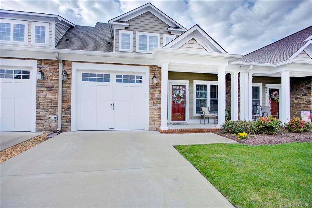 6925 Colemans Crossing Avenue - Photo 1