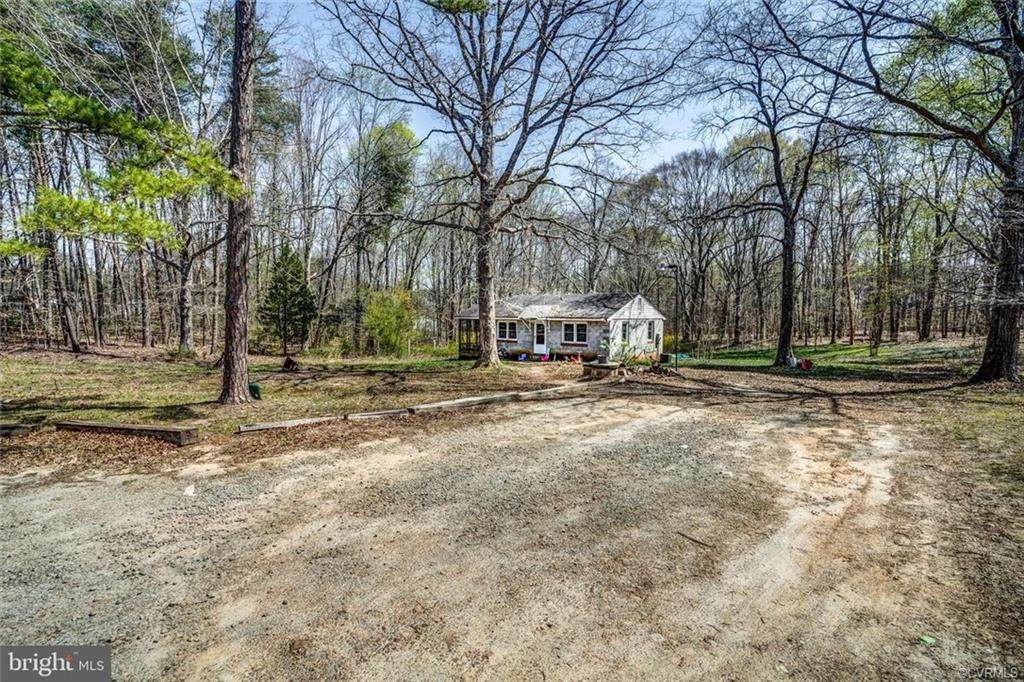 7398 Shannon Hill Rd - Photo 1
