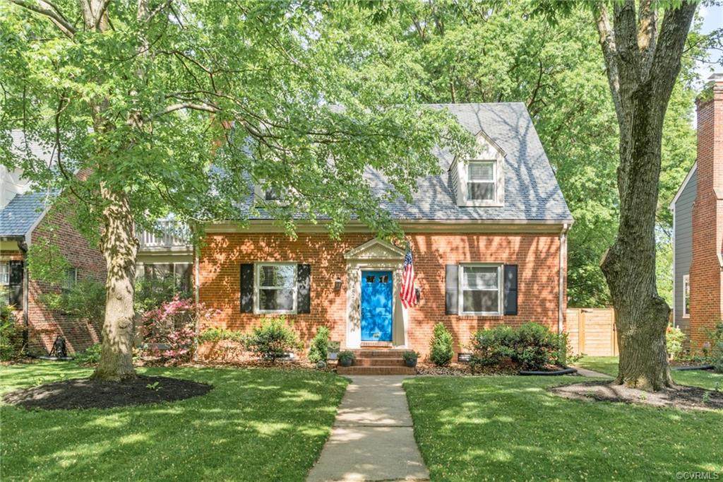 4829 Seminary Avenue - Photo 1