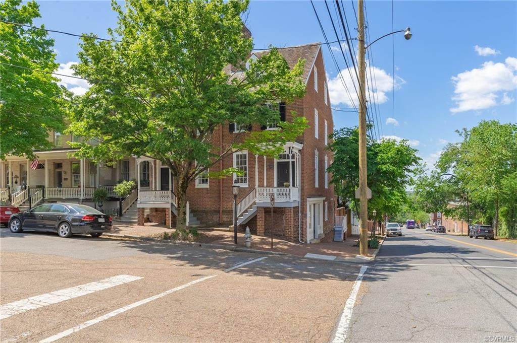 2501 Grace Street - Photo 1