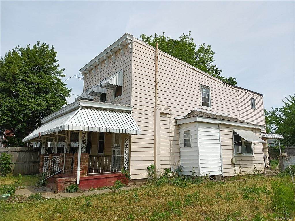 210 18th Street - Photo 1