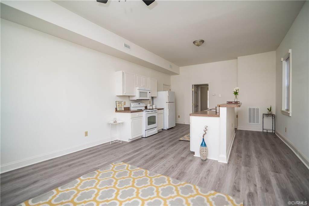 913 Clay Street - Photo 1