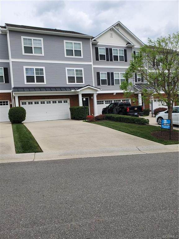 568 Abbey Village Circle - Photo 1