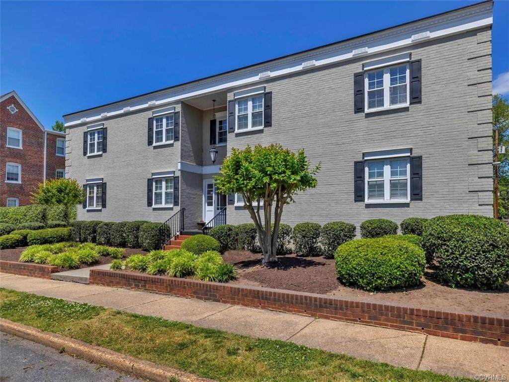 4520 Grove Avenue - Photo 1