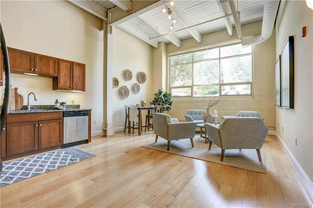 306 26th Street - Photo 1