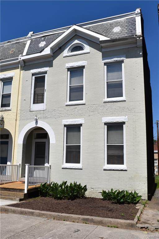 30 Davis Avenue - Photo 1