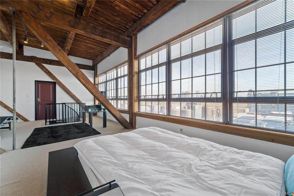 815 Porter Street - Photo 1