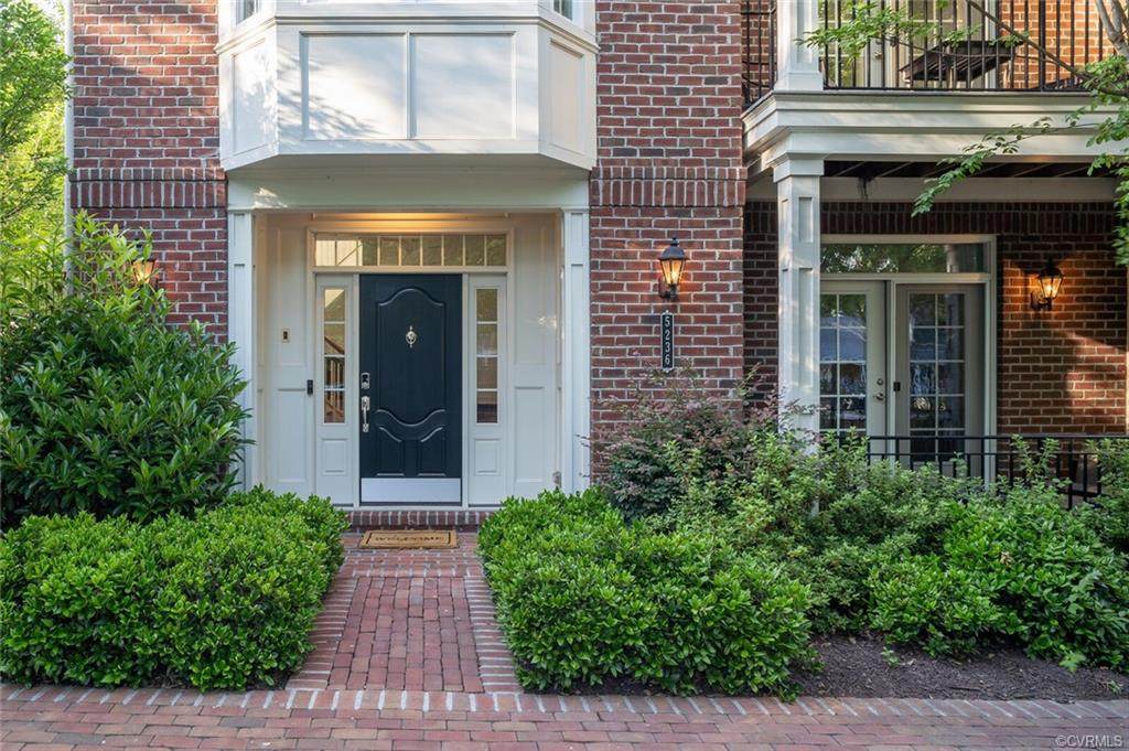 5236 Wythe Avenue - Photo 1