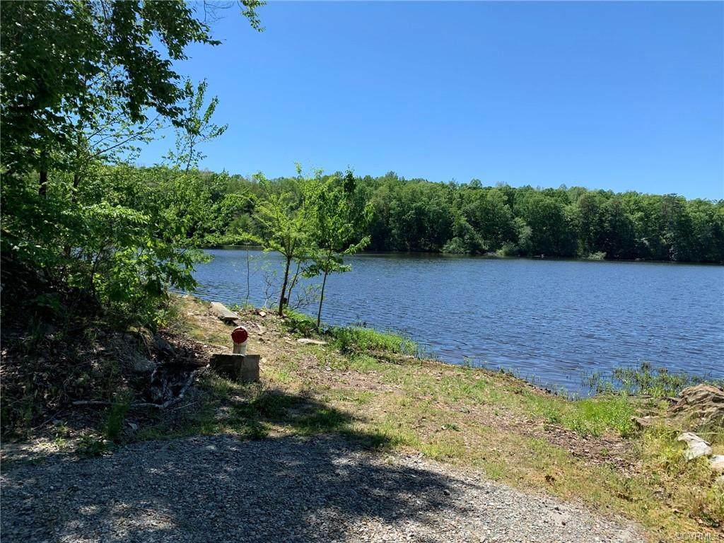 000 Colemans Lake Road - Photo 1