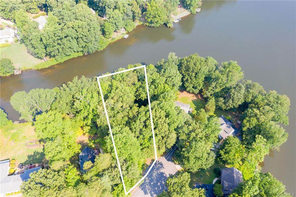 2098 Lakeview Drive - Photo 1