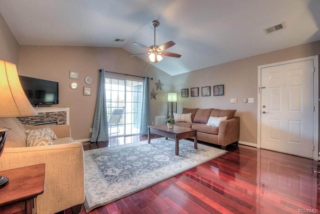 9421 Links Lane - Photo 1