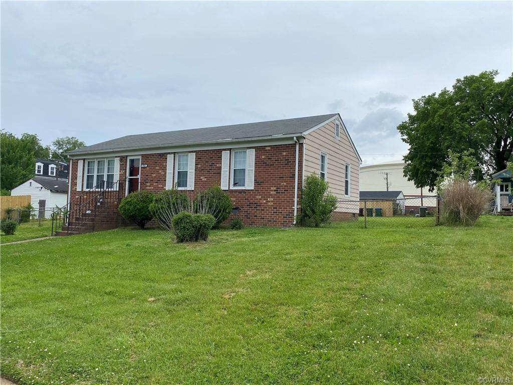 702 31st Street - Photo 1