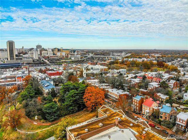 2400 Franklin Street - Photo 1