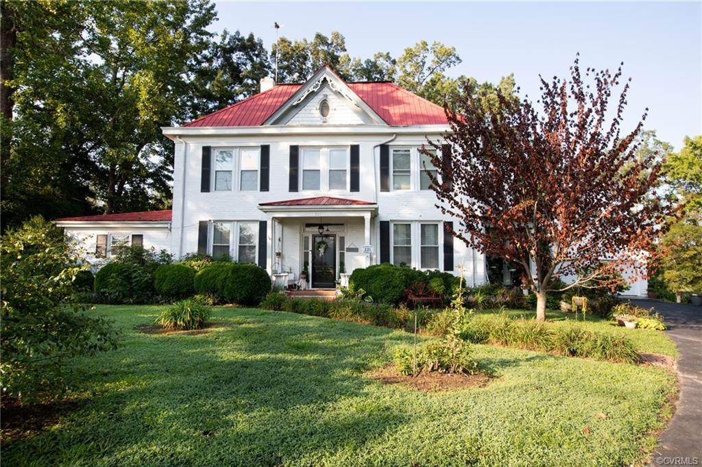 221 Virginia St - Photo 1