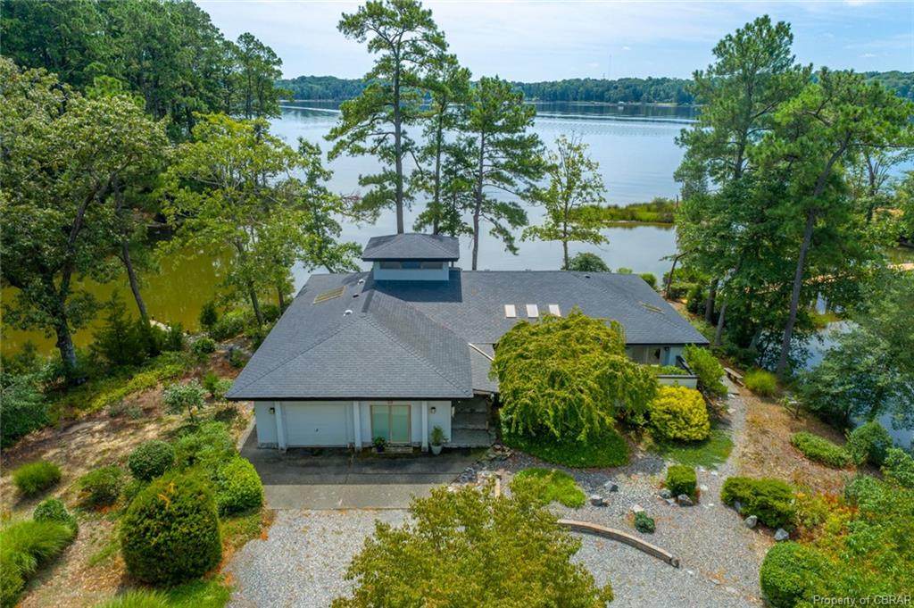 1889 Mariners Woods Drive - Photo 1