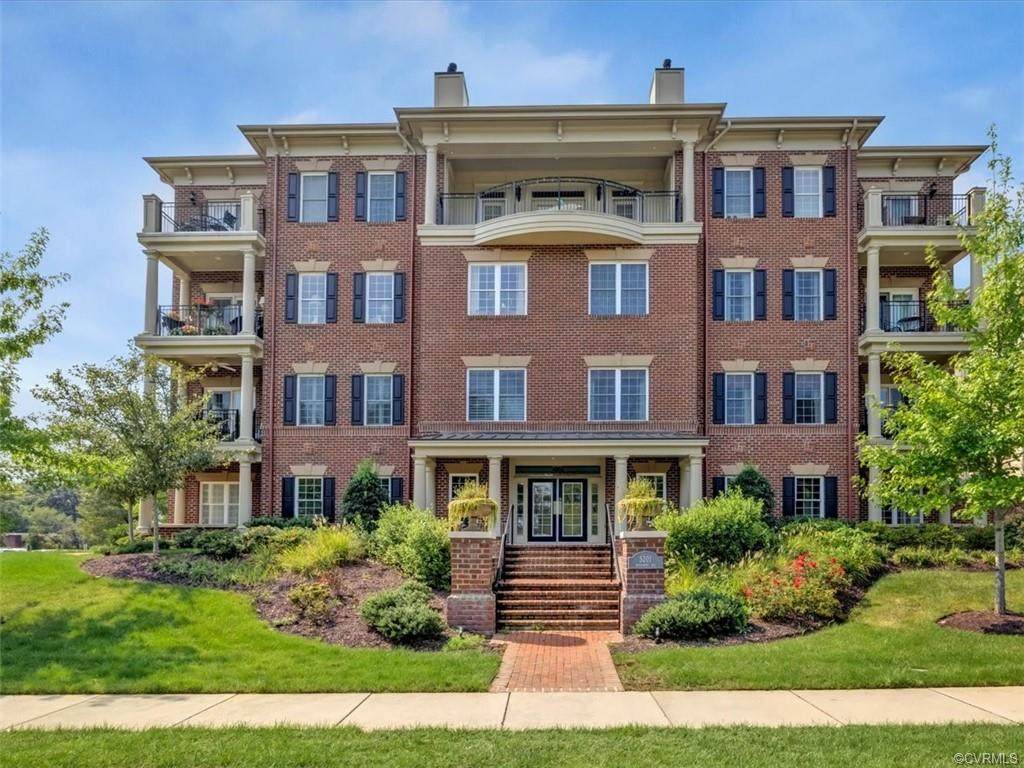 5201 Monument Avenue - Photo 1