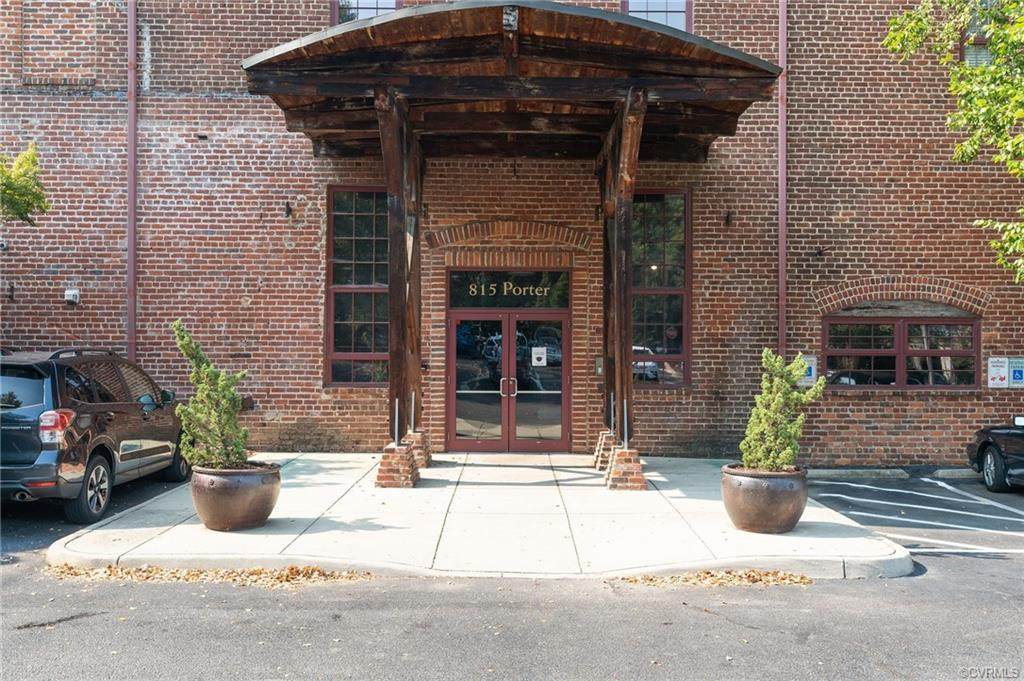 815 Porter Street - Photo 1