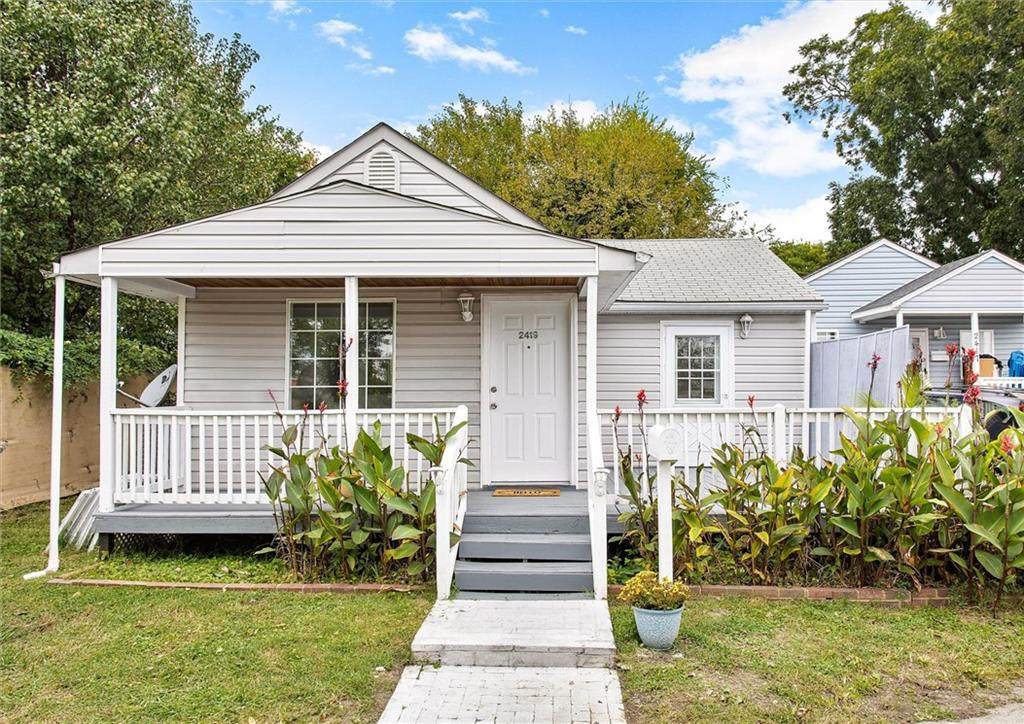 2419 Everett Street - Photo 1