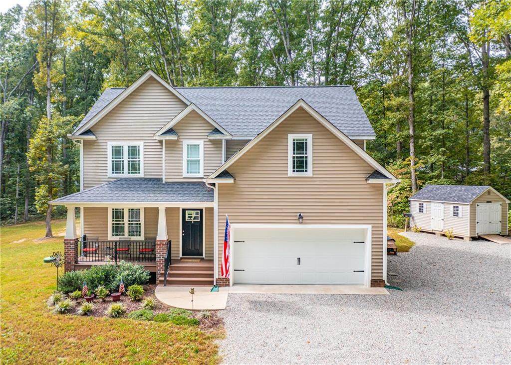 3157 Pineview Drive - Photo 1