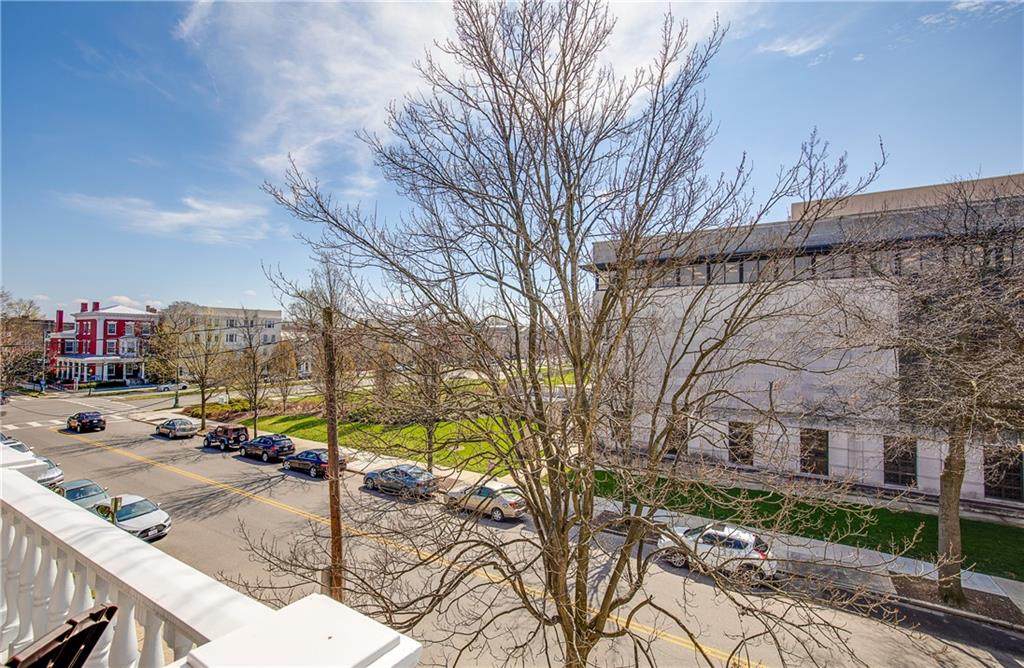 2810 Kensington Avenue - Photo 1