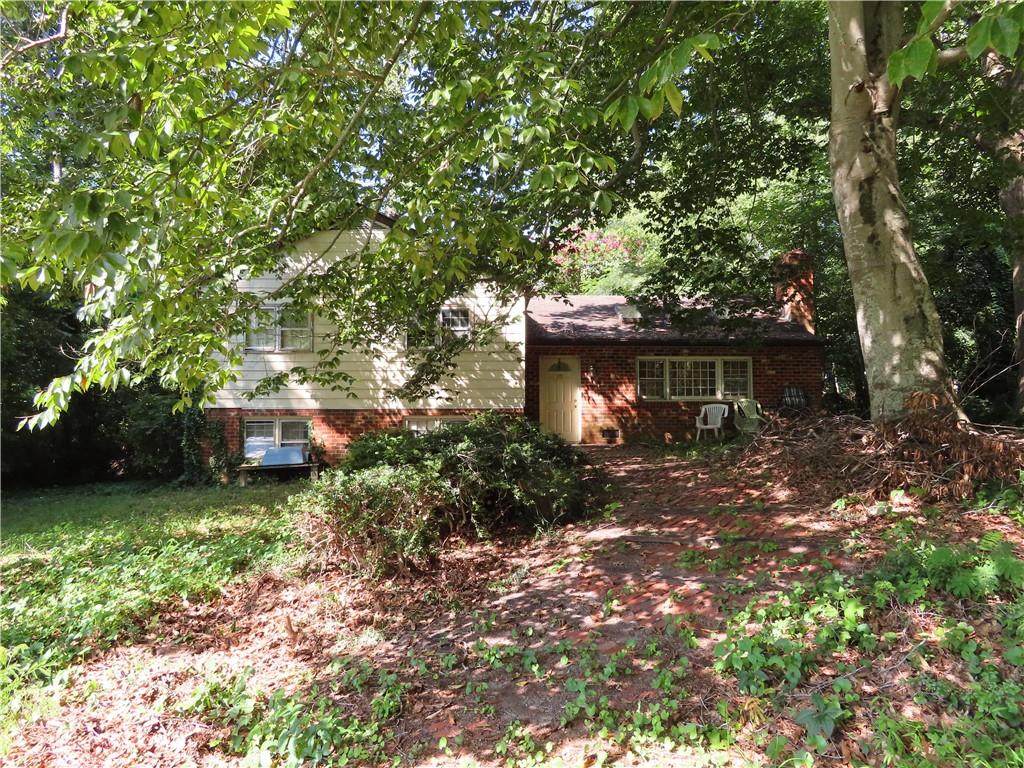 6604 Dogwood Drive - Photo 1
