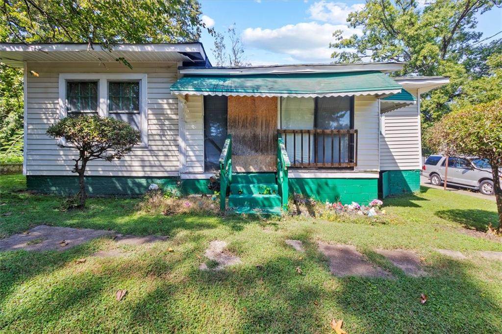 801 Maple Street - Photo 1