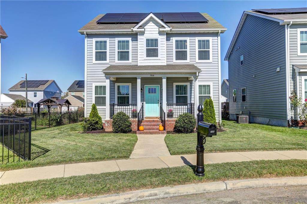 704 Louisiana Street - Photo 1