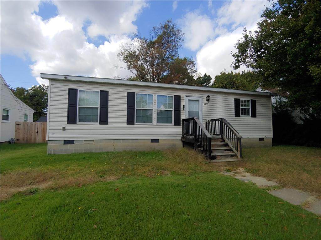 2706 Wellington Street - Photo 1
