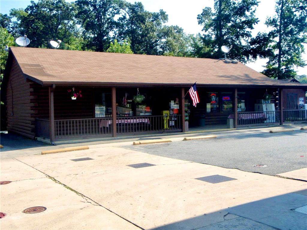 10663 Kings Highway - Photo 1