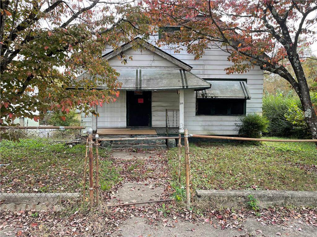 1219 Melville Street - Photo 1