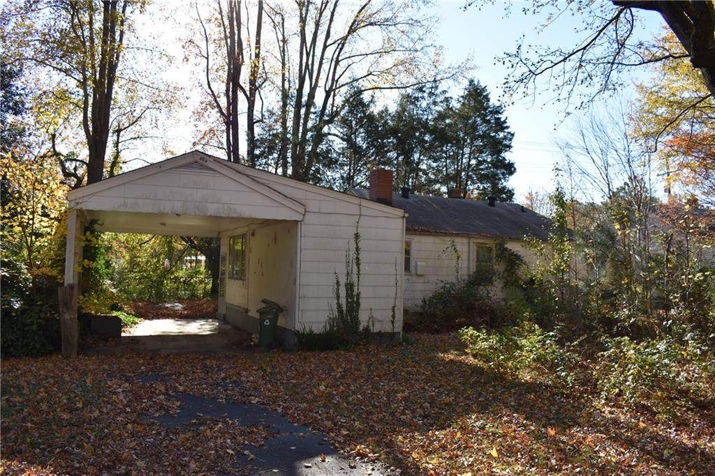 814 Hundred Road - Photo 1