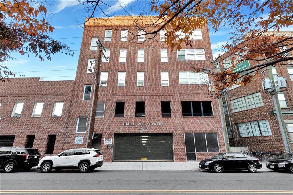 1414 W Marshall - Photo 1