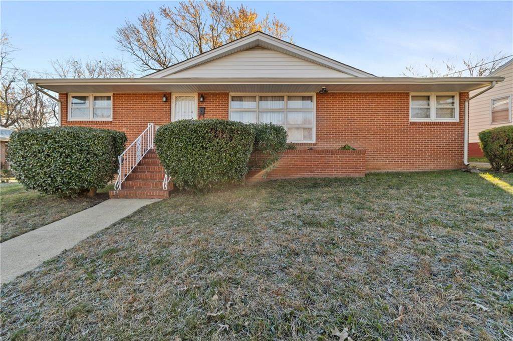 1031 Augusta Avenue - Photo 1