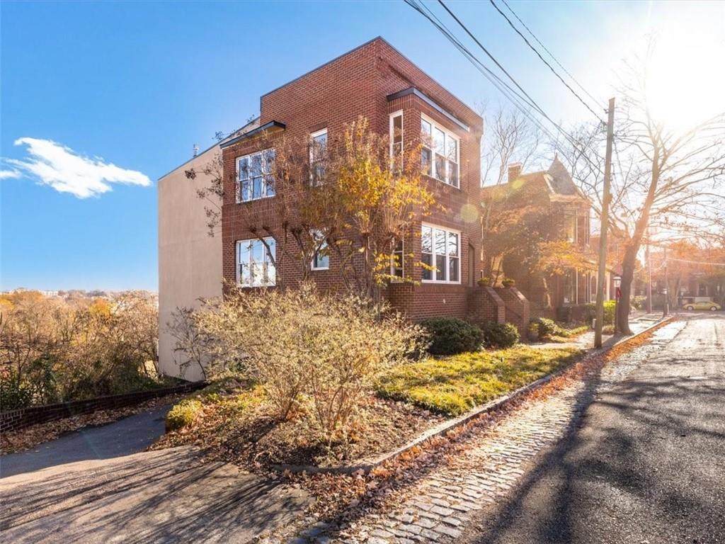 9 30th Street - Photo 1